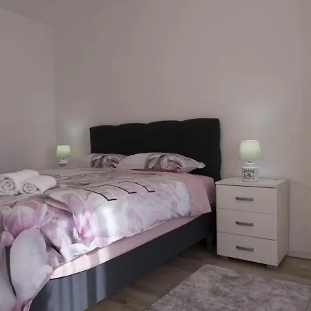 Vs Lux Apartman *