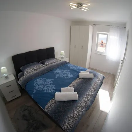 Vs Lux Apartment
